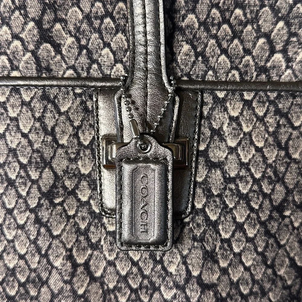 EUC Coach Taylor Snake Print Alexis Carryall Satchel. F26034 - Picture 3 of 7